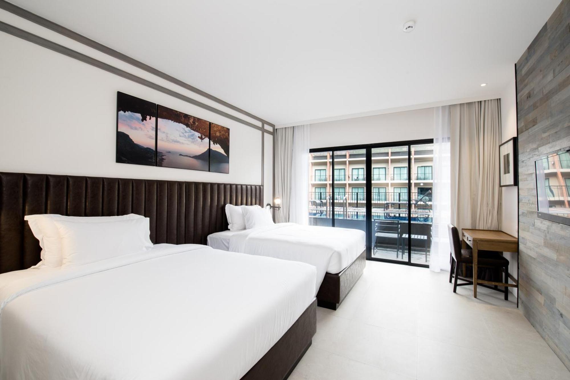 Chambre Double ou Lits Jumeaux de Luxe avec Accès Piscine