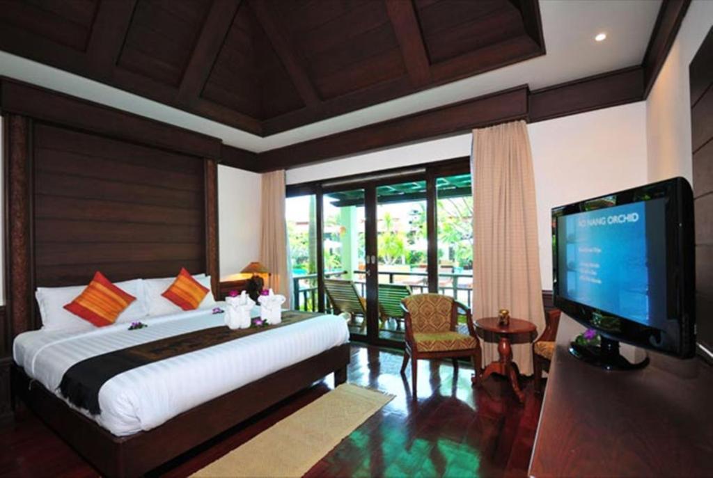 Villa with Pool Access