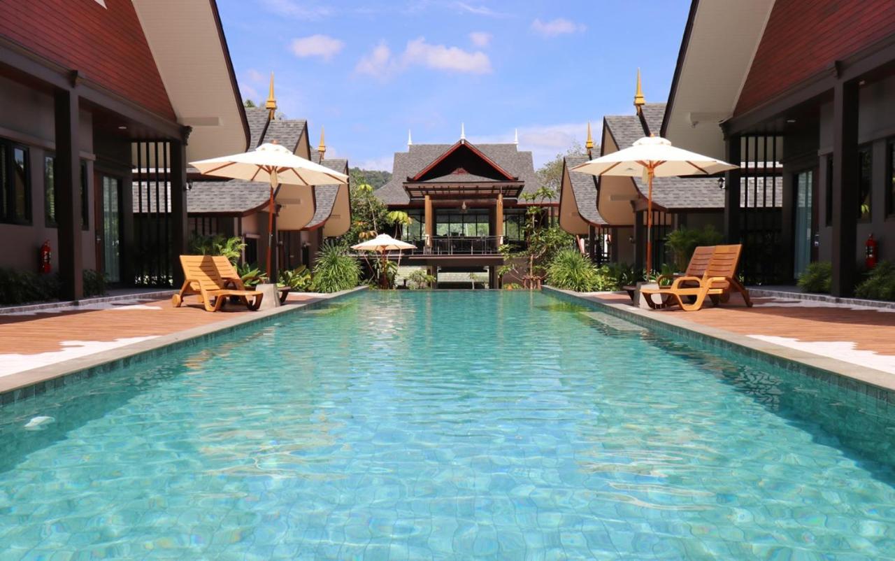 Unterkunft mit 1 Schlafzimmer und Zugang zum Pool